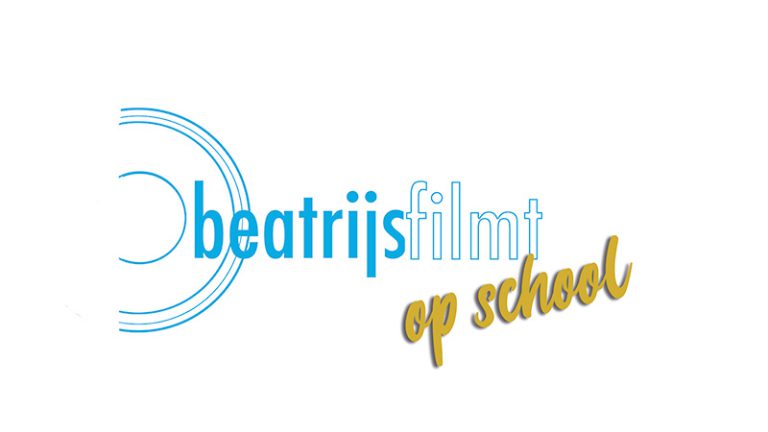 Beatrijs filmt op school